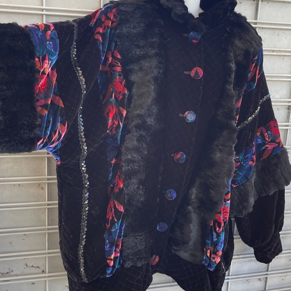 VTG- 1980’s Glamour Cocoon Floral Velvet & Rabbit Fur Button Up Duster Jacket - Picture 3 of 9